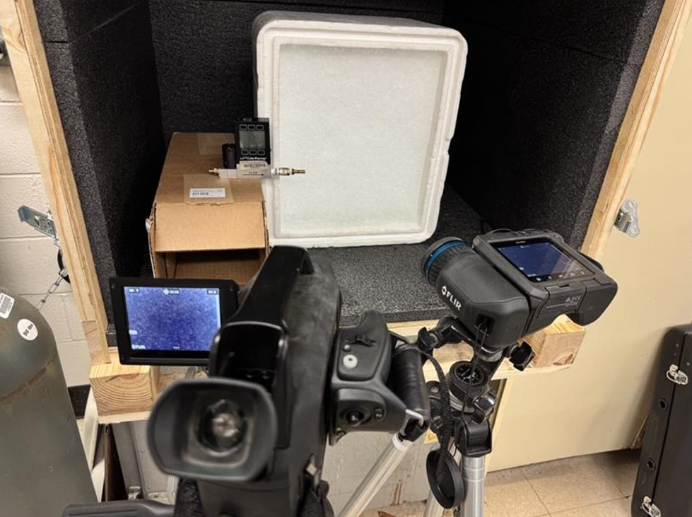 Controlled gas release chamber